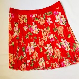 NWOT Express XL Flower Kilted Skirt.